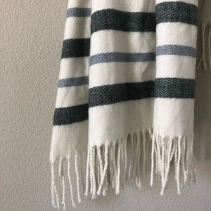 Accessories - LIKE NEW | Soft Blanket Flannel Scarf Accessories - LIKE NEW | Soft Blanket Flannel Scarf